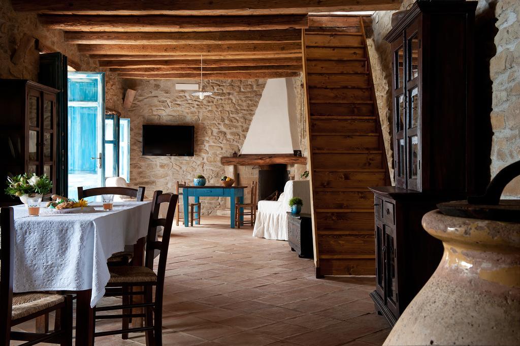 Domu Antiga Bed & Breakfast Gergei Dış mekan fotoğraf