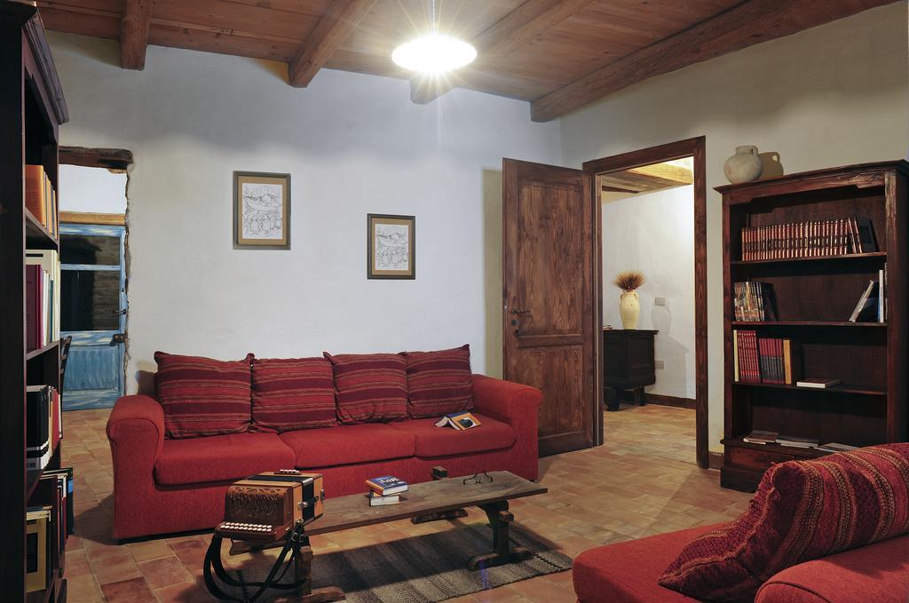 Domu Antiga Bed & Breakfast Gergei Dış mekan fotoğraf