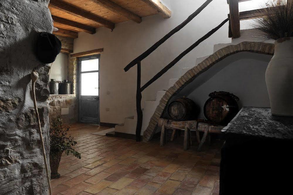 Domu Antiga Bed & Breakfast Gergei Dış mekan fotoğraf